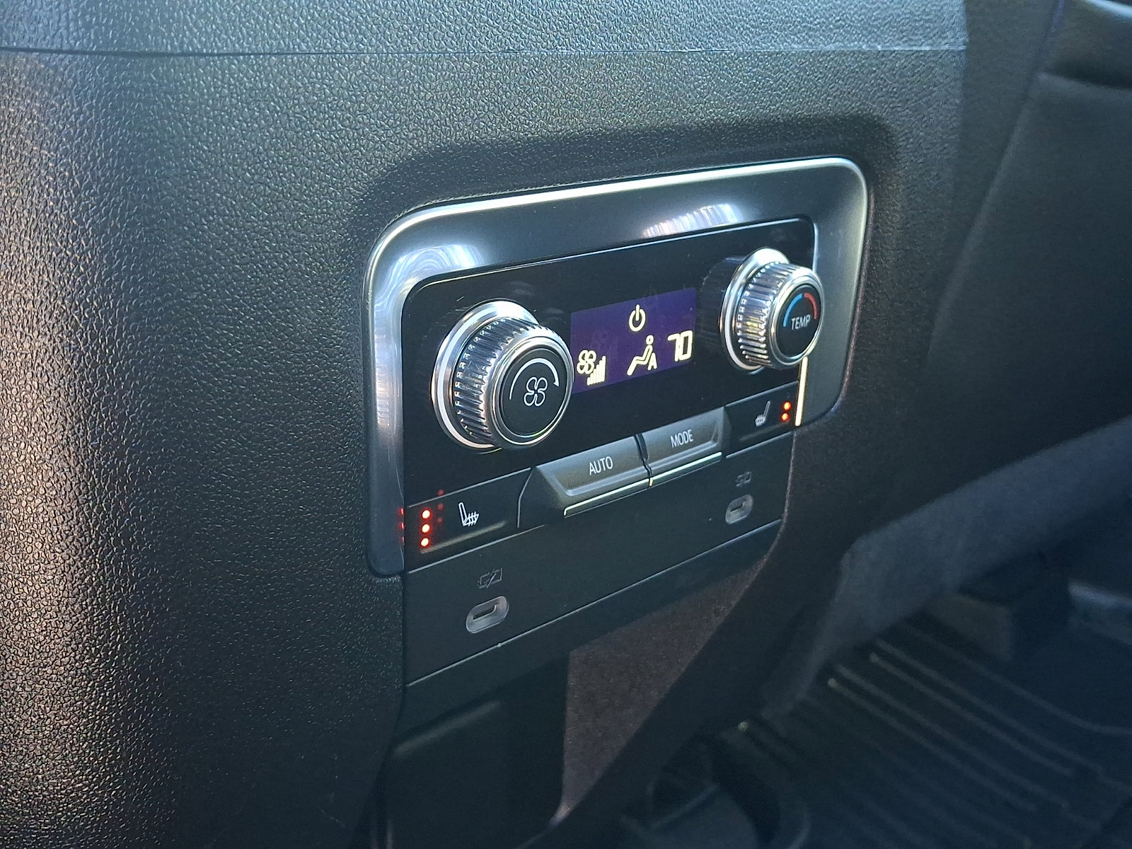 Used 2021 GMC Yukon Denali image 32