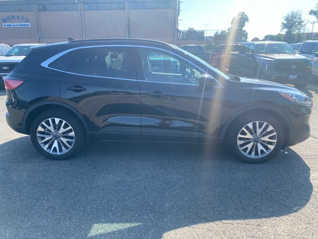 Certified 2022 Ford Escape Titanium w/ Class II Trailer Tow Package AWD/4WD image 8