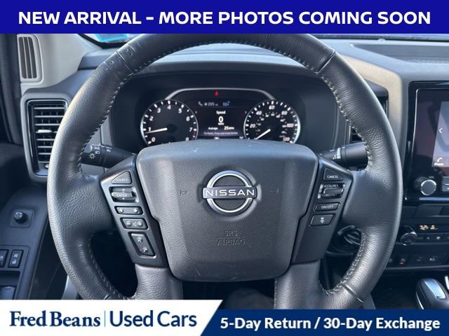 Used 2023 Nissan Frontier SV w/ SV Premium Package image 14
