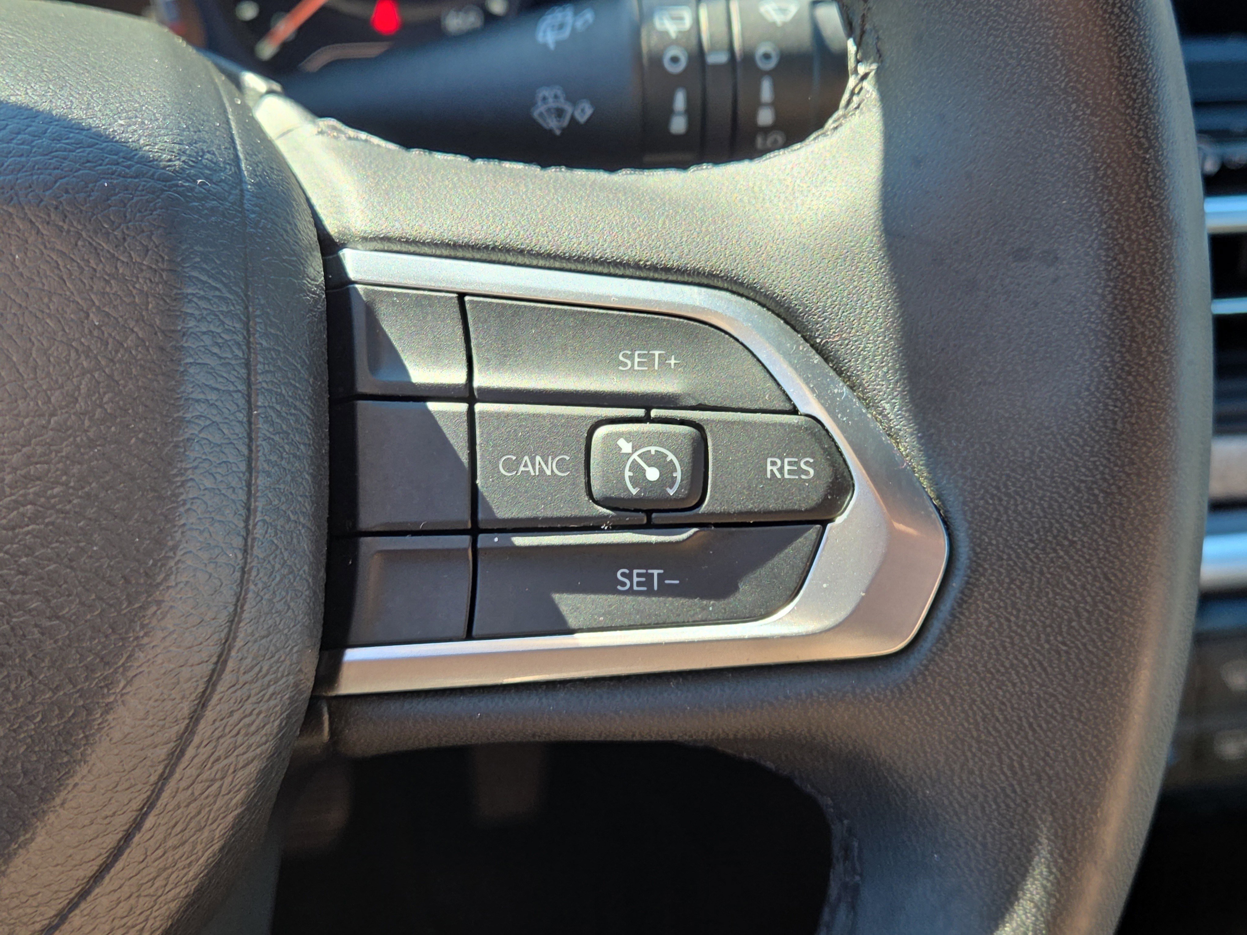 Used 2024 Jeep Compass Latitude image 20