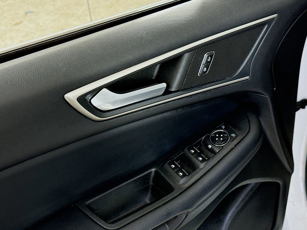 Certified 2022 Ford Edge SEL w/ Convenience Package image 18