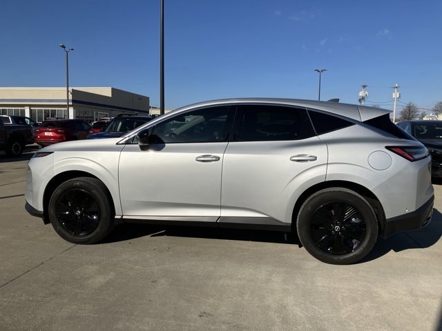 Used 2025 Nissan Murano SV image 2
