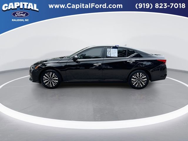 Used 2025 Nissan Altima 2.5 SV FWD image 5