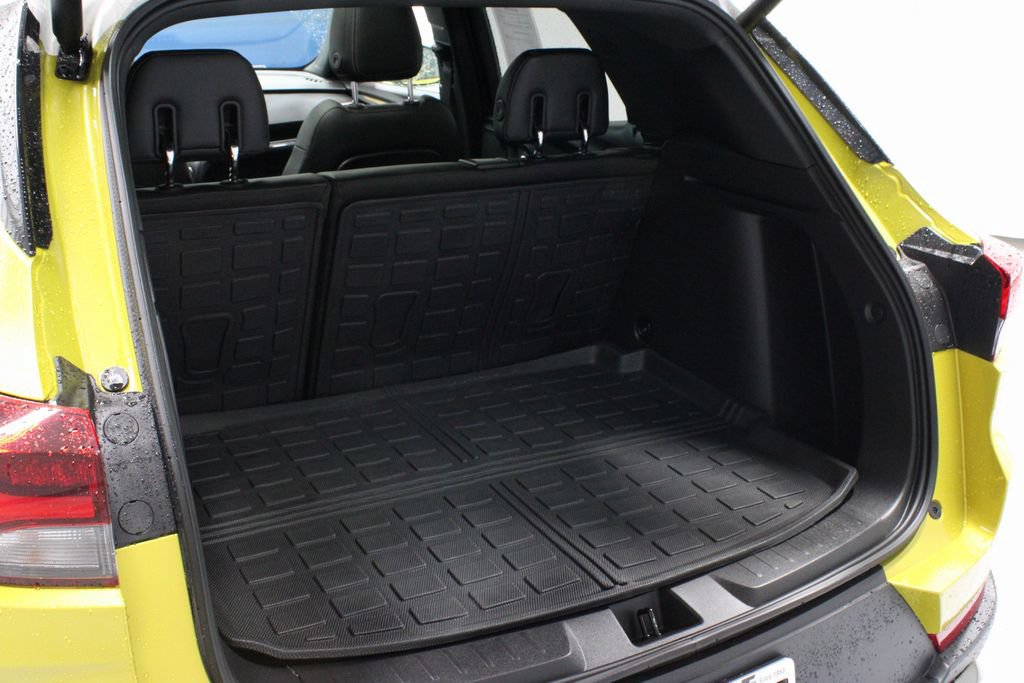 Used 2023 Chevrolet TrailBlazer ACTIV w/ Sun and Liftgate Package FWD image 12