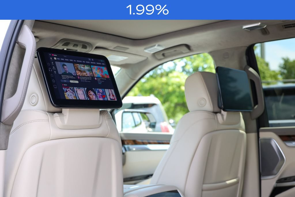 Used 2025 Cadillac Escalade Premium Luxury Platinum AWD/4WD image 38