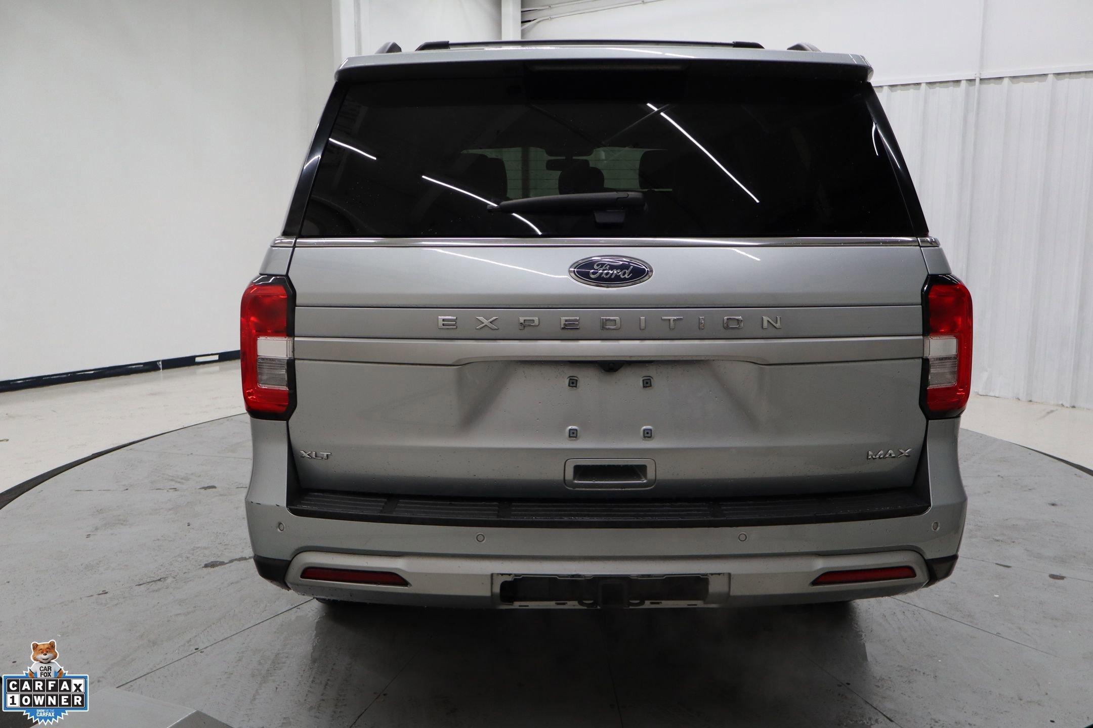 Certified 2024 Ford Expedition Max XLT image 3