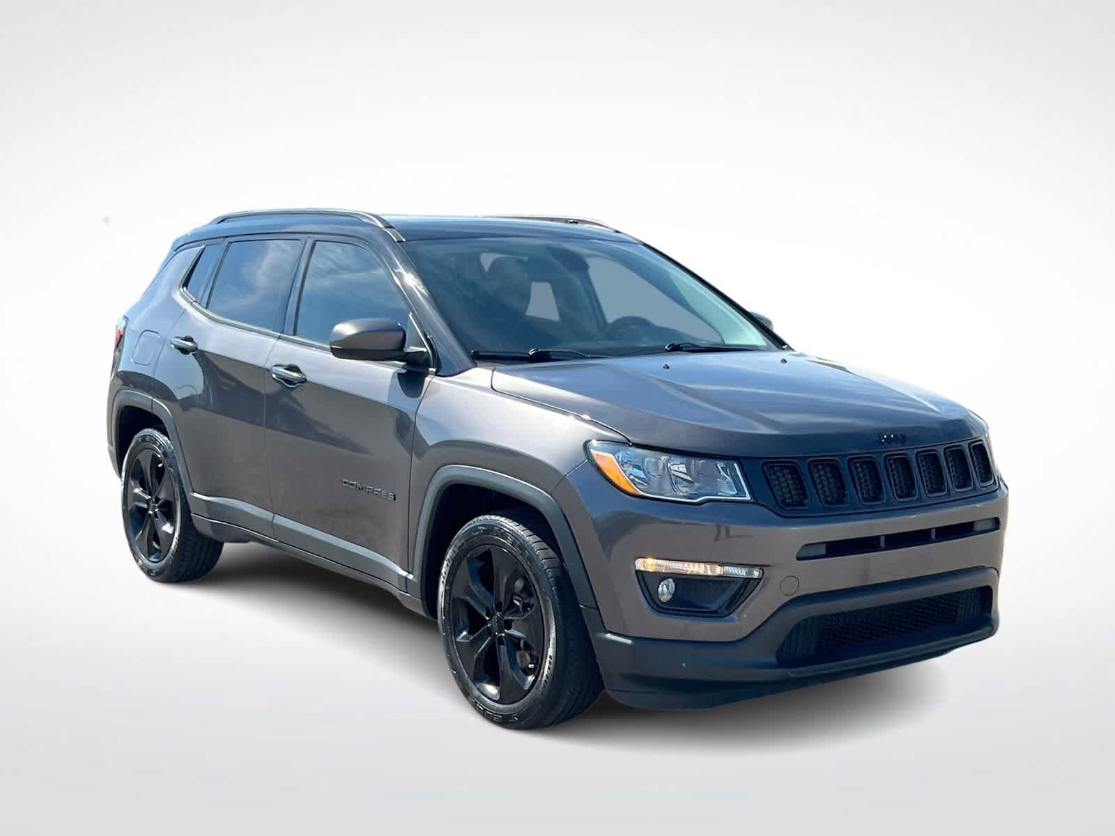 Used 2019 Jeep Compass Latitude FWD image 2