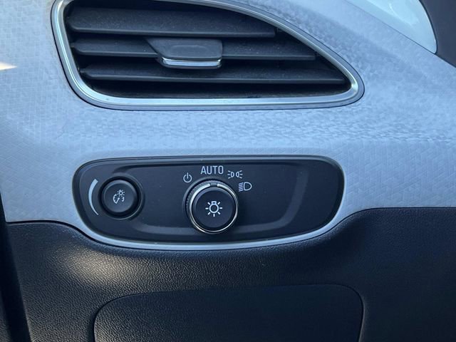 Used 2020 Chevrolet Bolt LT image 29