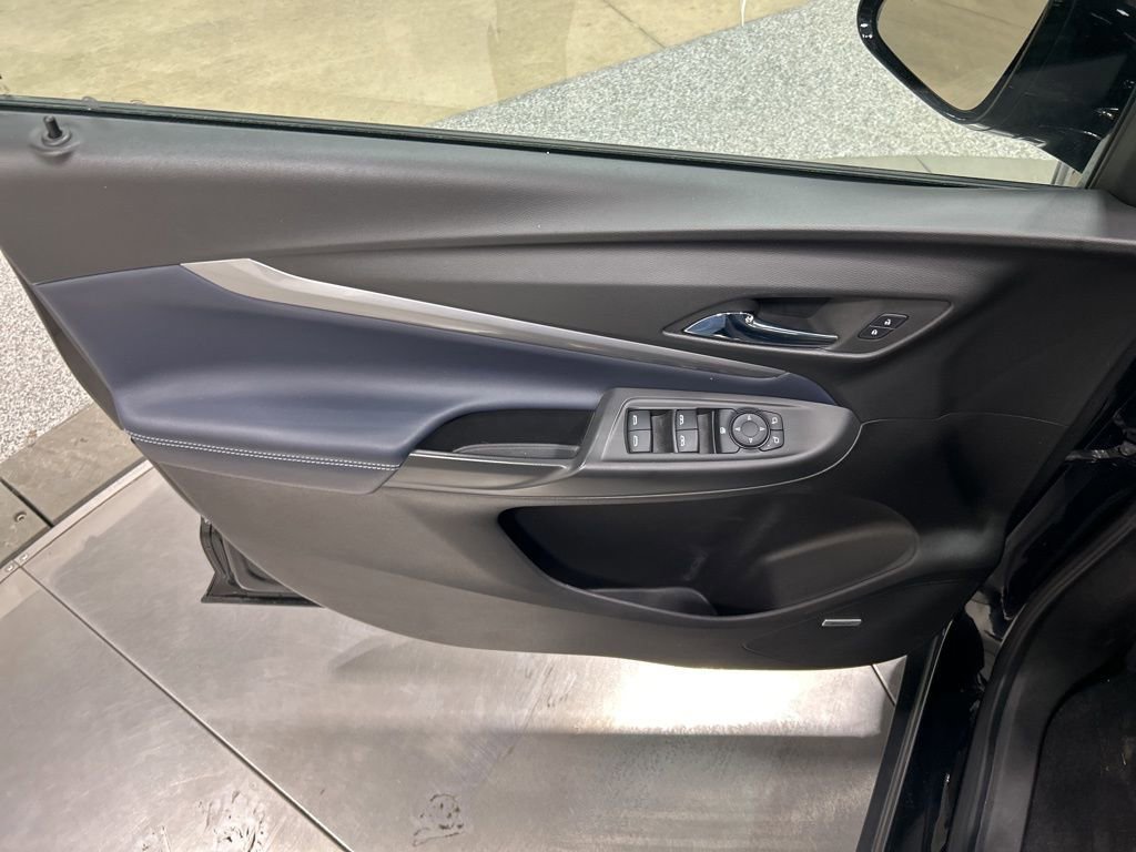 Used 2022 Chevrolet Bolt EUV Premier w/ Launch Edition image 12