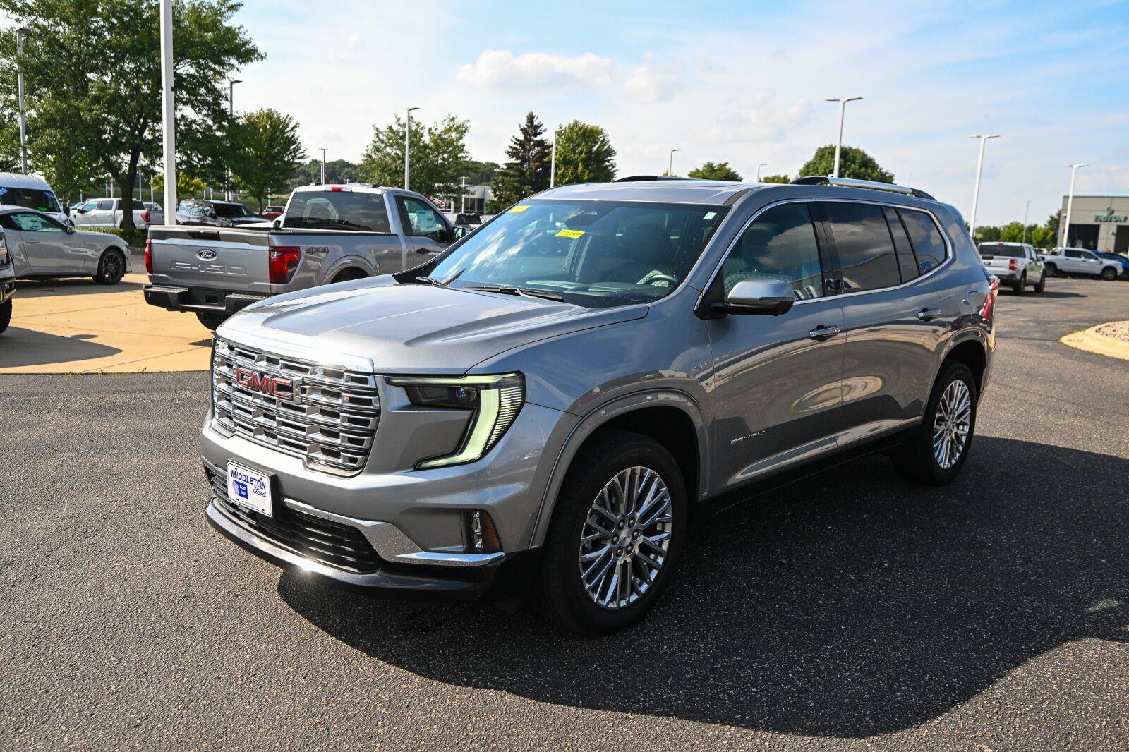 Used 2024 GMC Acadia Denali AWD/4WD image 15
