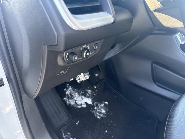 Used 2024 GMC Terrain SLT image 22