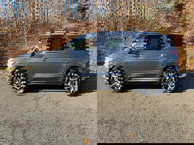 Used 2024 Hyundai Palisade Limited image 2