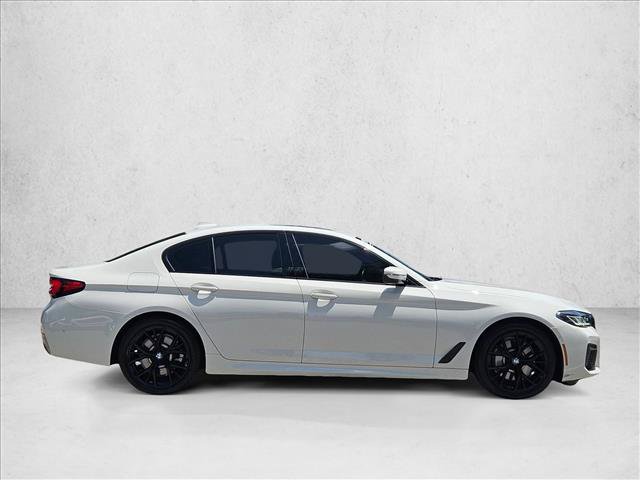 Used 2022 BMW 530i w/ M Sport Package RWD image 4