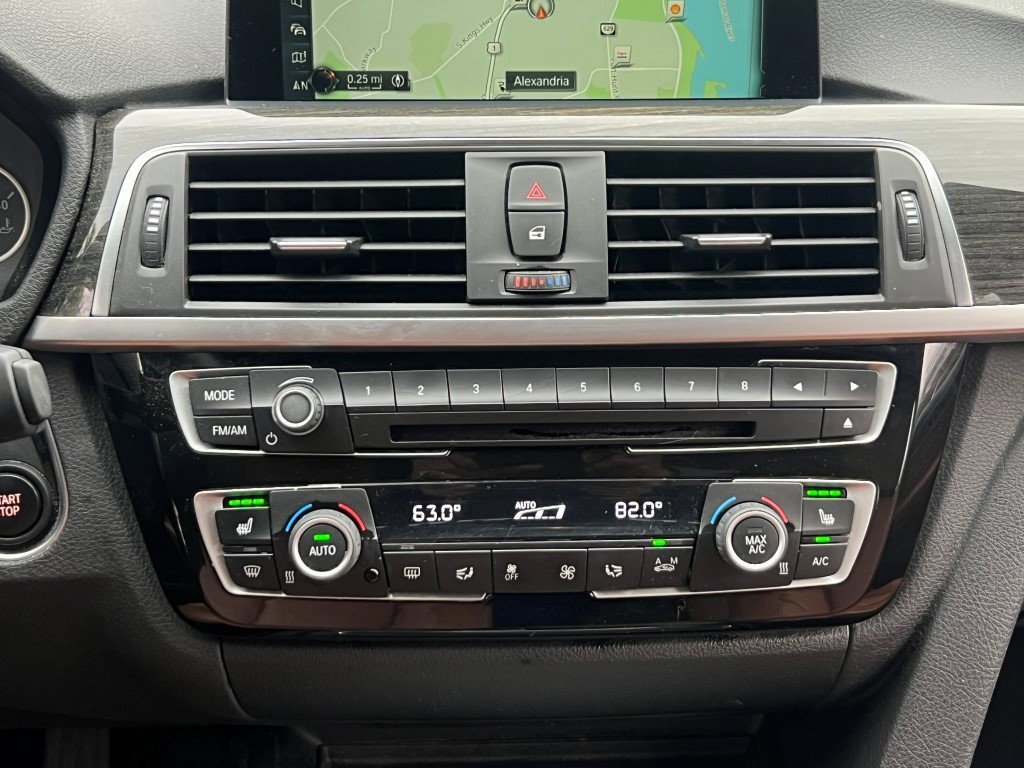 Used 2017 BMW 330e 330e iPerformance 4dr Car image 22