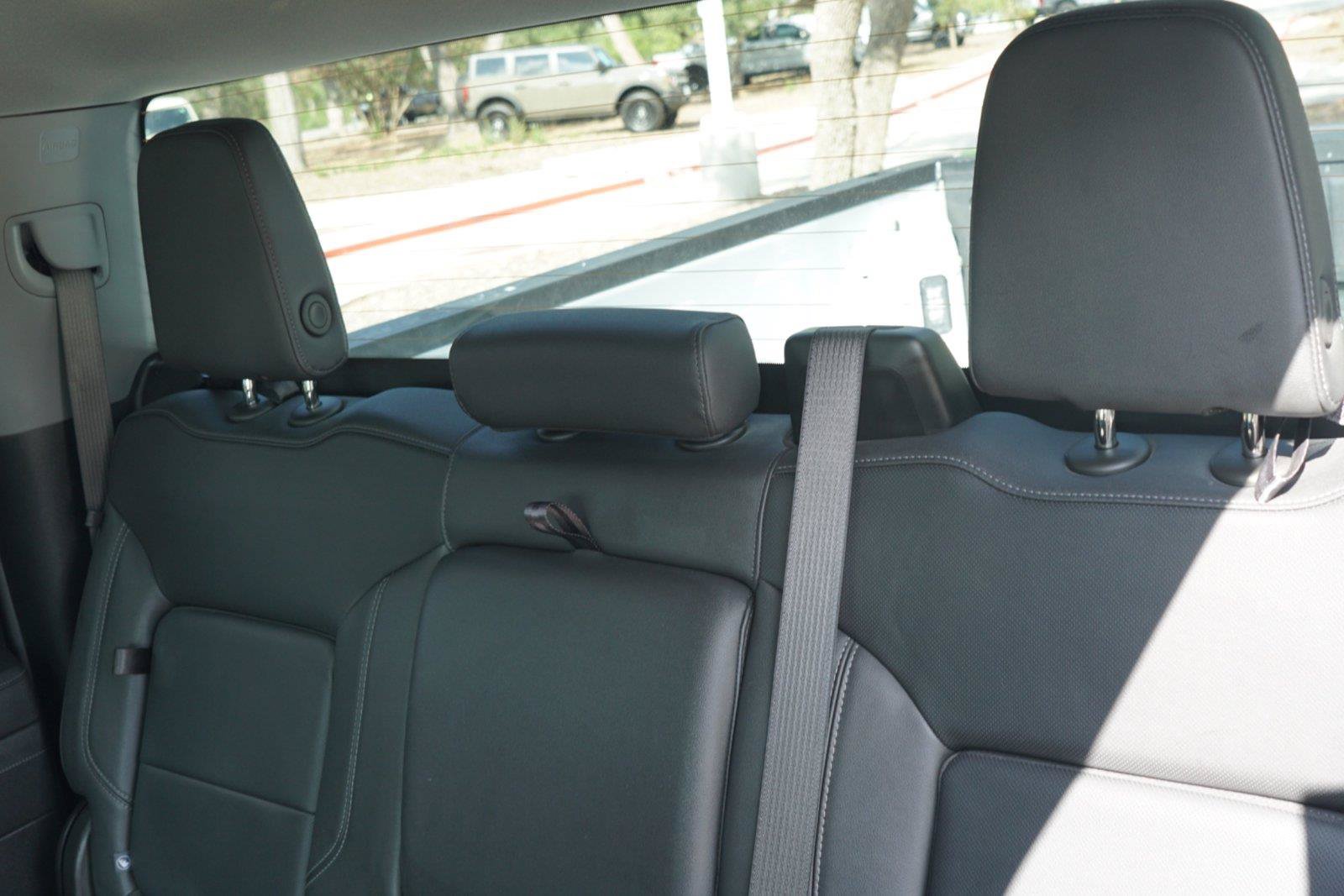 Used 2025 GMC Sierra 1500 SLT RWD image 23
