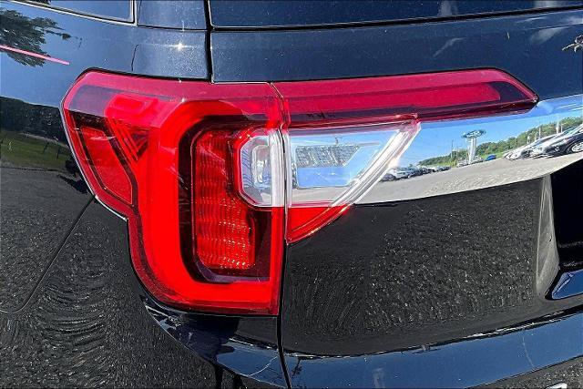 Used 2023 GMC Acadia SLE w/ LPO, Floor Liner Package FWD image 30