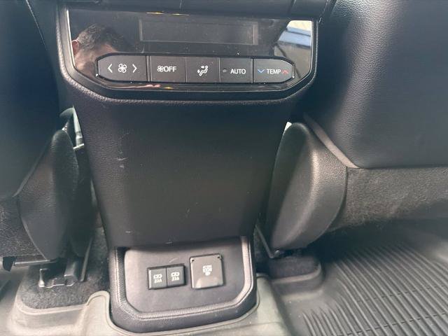 Used 2021 Toyota Highlander Limited FWD image 22