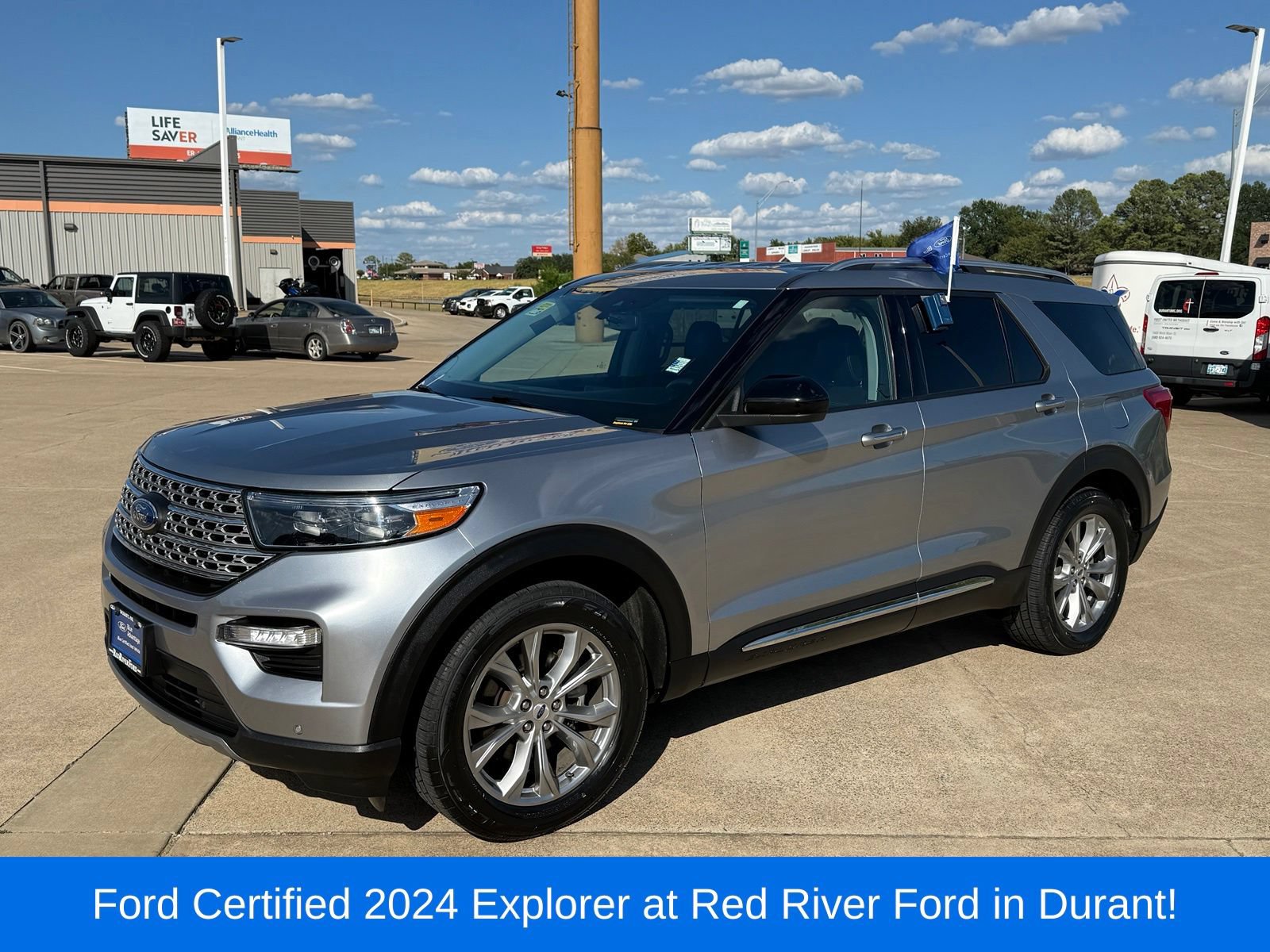 Certified 2024 Ford Explorer Limited RWD image 1