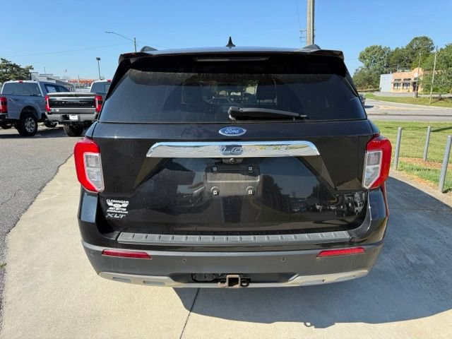 Certified 2022 Ford Explorer XLT w/ Equipment Group 202A RWD image 9
