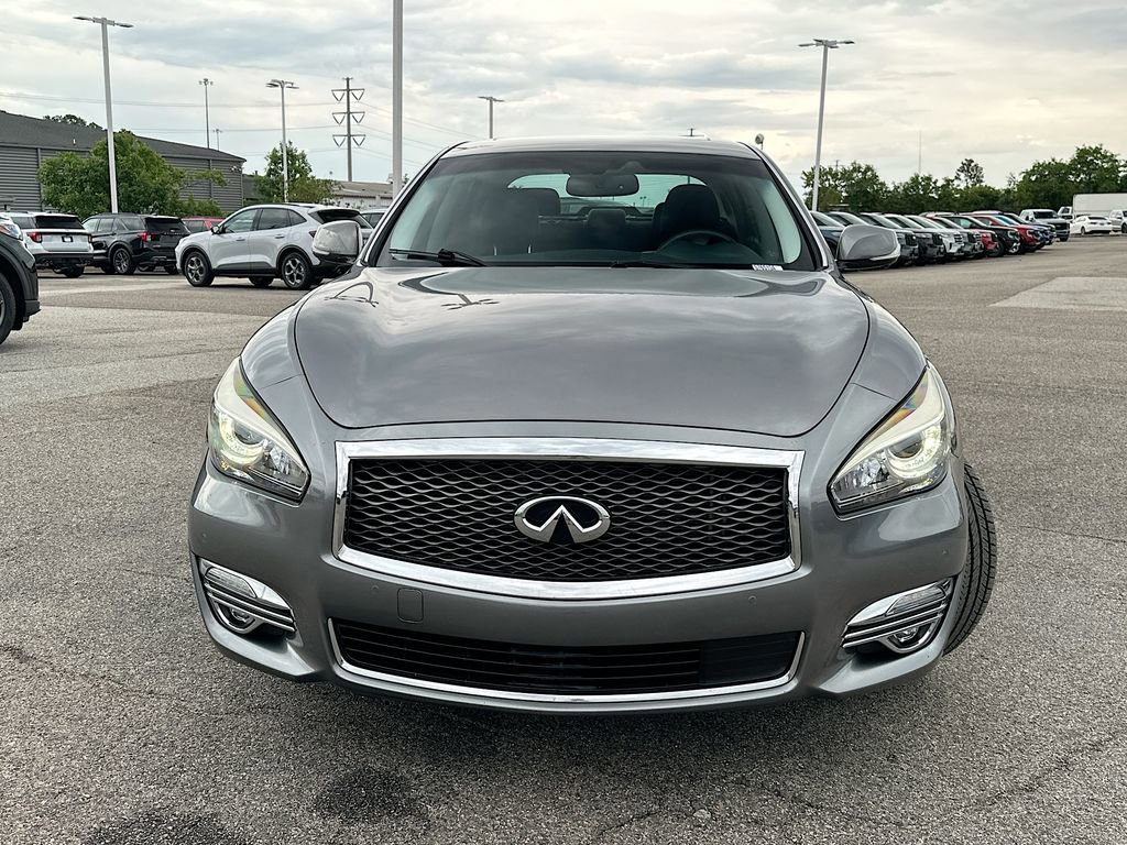 Used 2018 INFINITI Q70 Luxe w/ Proactive Package AWD/4WD image 6