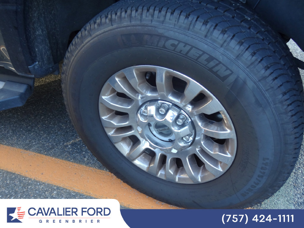 Certified 2022 Ford F250 XLT w/ XLT Premium Package AWD/4WD image 12