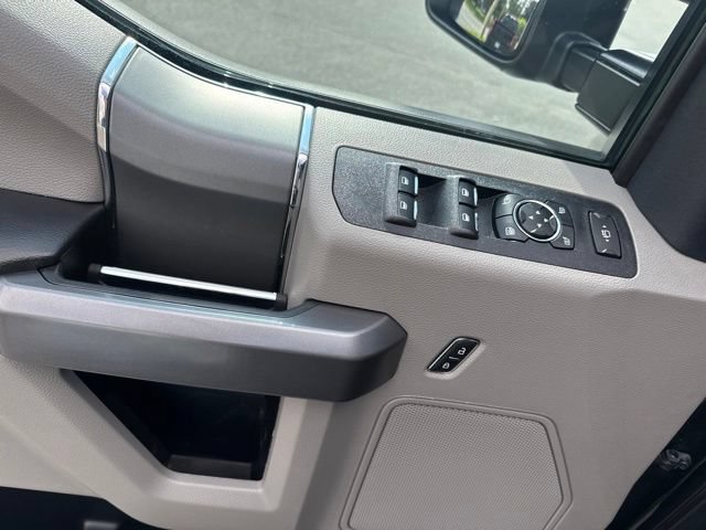 Certified 2022 Ford F250 XLT w/ Black Appearance Package AWD/4WD image 17