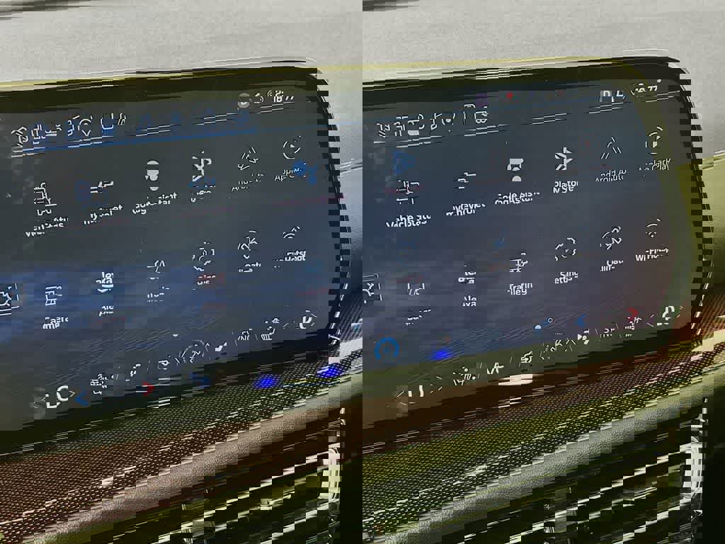 Used 2025 Chevrolet Traverse Z71 image 20