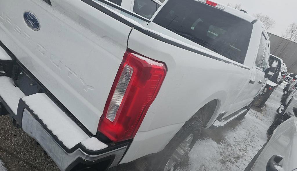 Certified 2024 Ford F250 XLT w/ FX4 Off-Road Package image 4