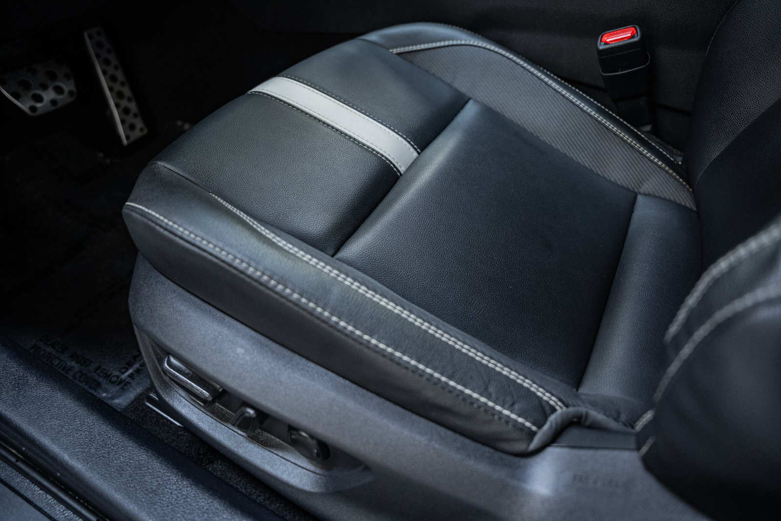 Used 2025 Toyota Camry SE FWD image 33