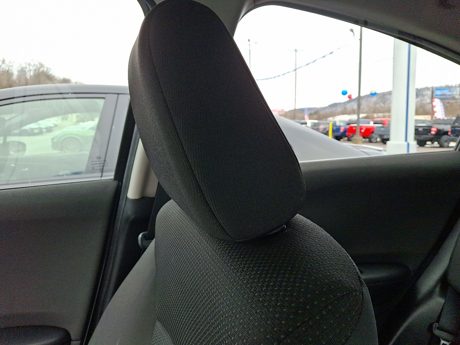 Used 2021 Honda HR-V LX image 15