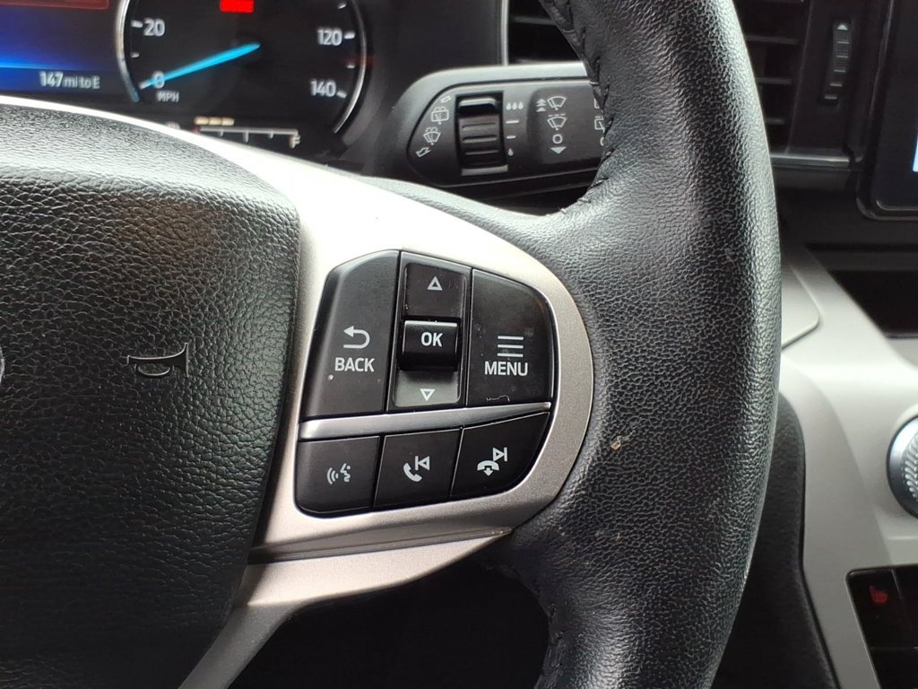 Certified 2023 Ford Explorer XLT w/ Equipment Group 202A AWD/4WD image 19