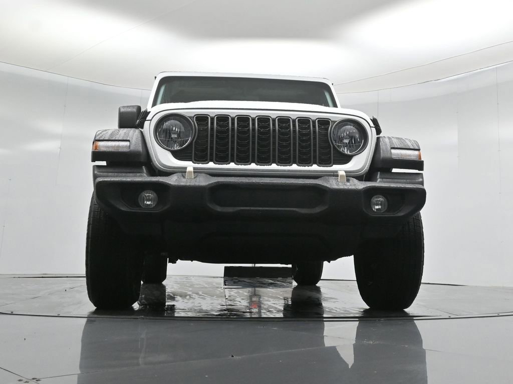Used 2025 Jeep Wrangler Sport image 30