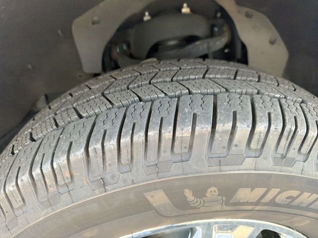 Certified 2022 Ford F150 XLT w/ Equipment Group 302A High image 32