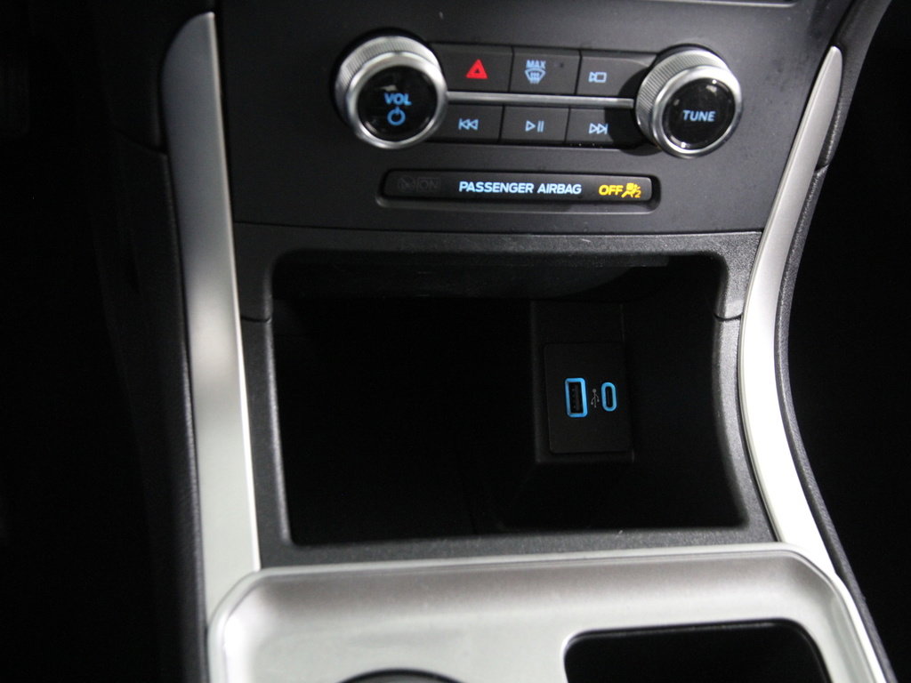 Certified 2024 Ford Edge SEL image 13