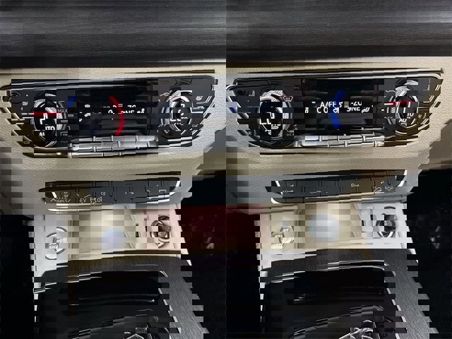 Used 2024 Audi Q5 e Premium Plus image 10