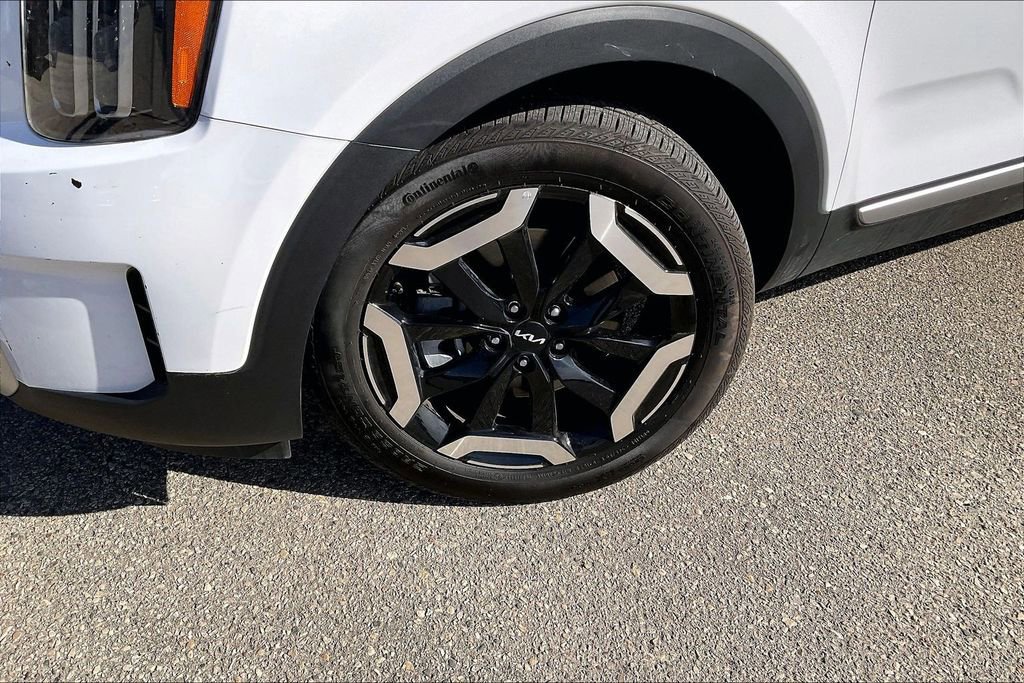 Used 2025 Kia Telluride S image 4