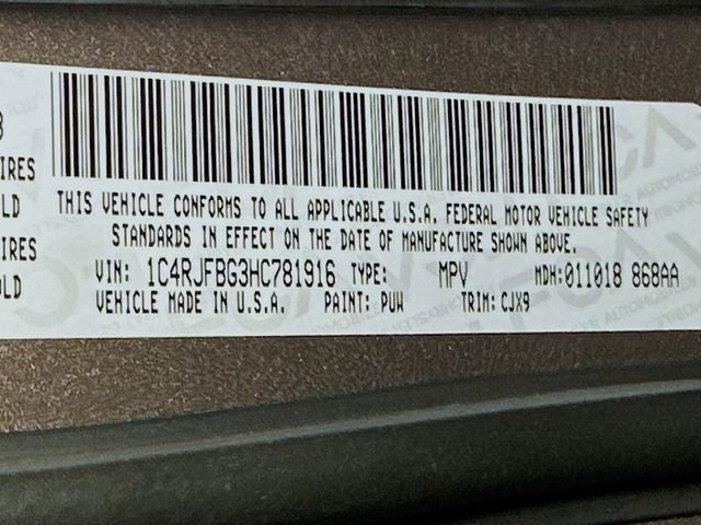 Used 2017 Jeep Grand Cherokee Limited image 27