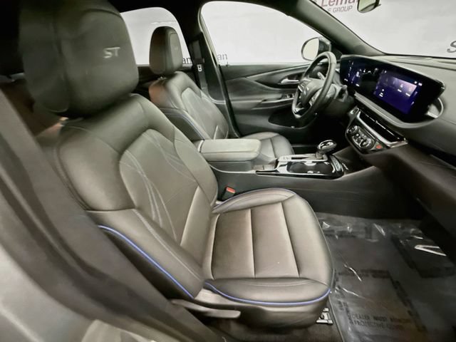 Used 2024 Buick Envista Sport Touring w/ Convenience I Package FWD image 26