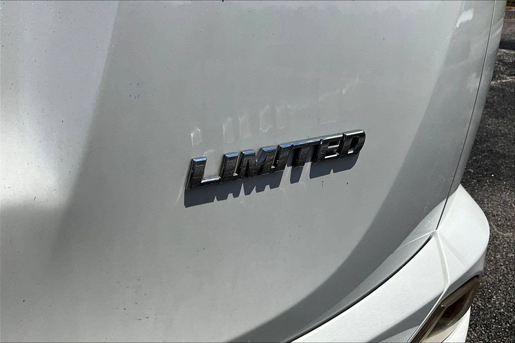 Used 2018 Toyota RAV4 Limited FWD image 26