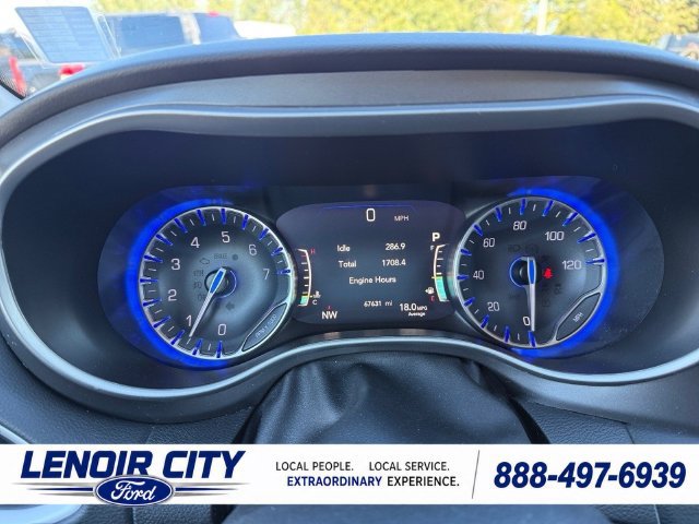 Used 2024 Chrysler Pacifica Touring-L FWD image 32