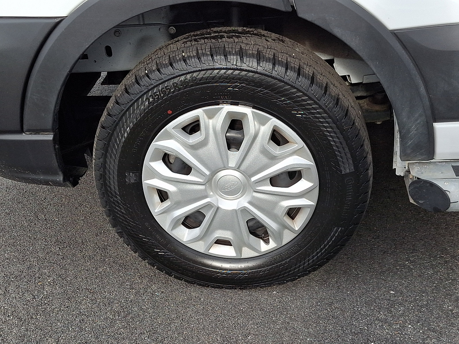 Certified 2025 Ford Transit 250 Low Roof w/ Exterior Upgrade Package RWD image 9
