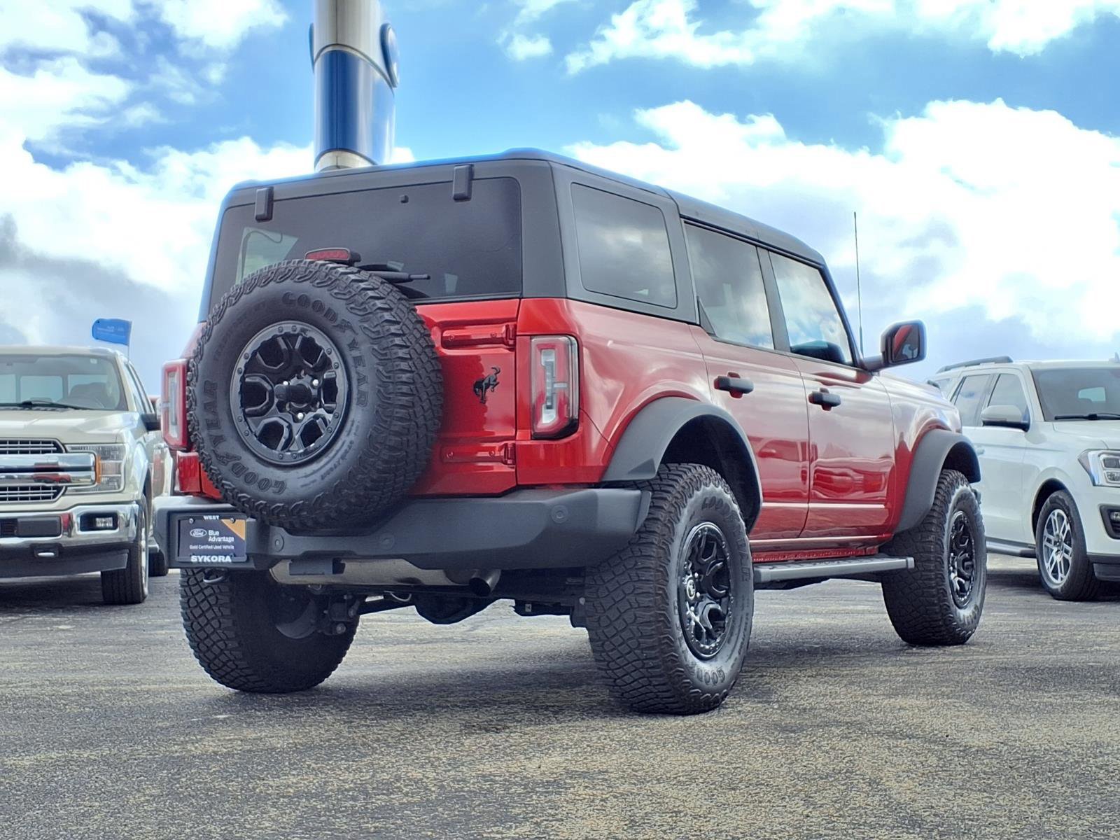 Certified 2024 Ford Bronco Wildtrak image 3