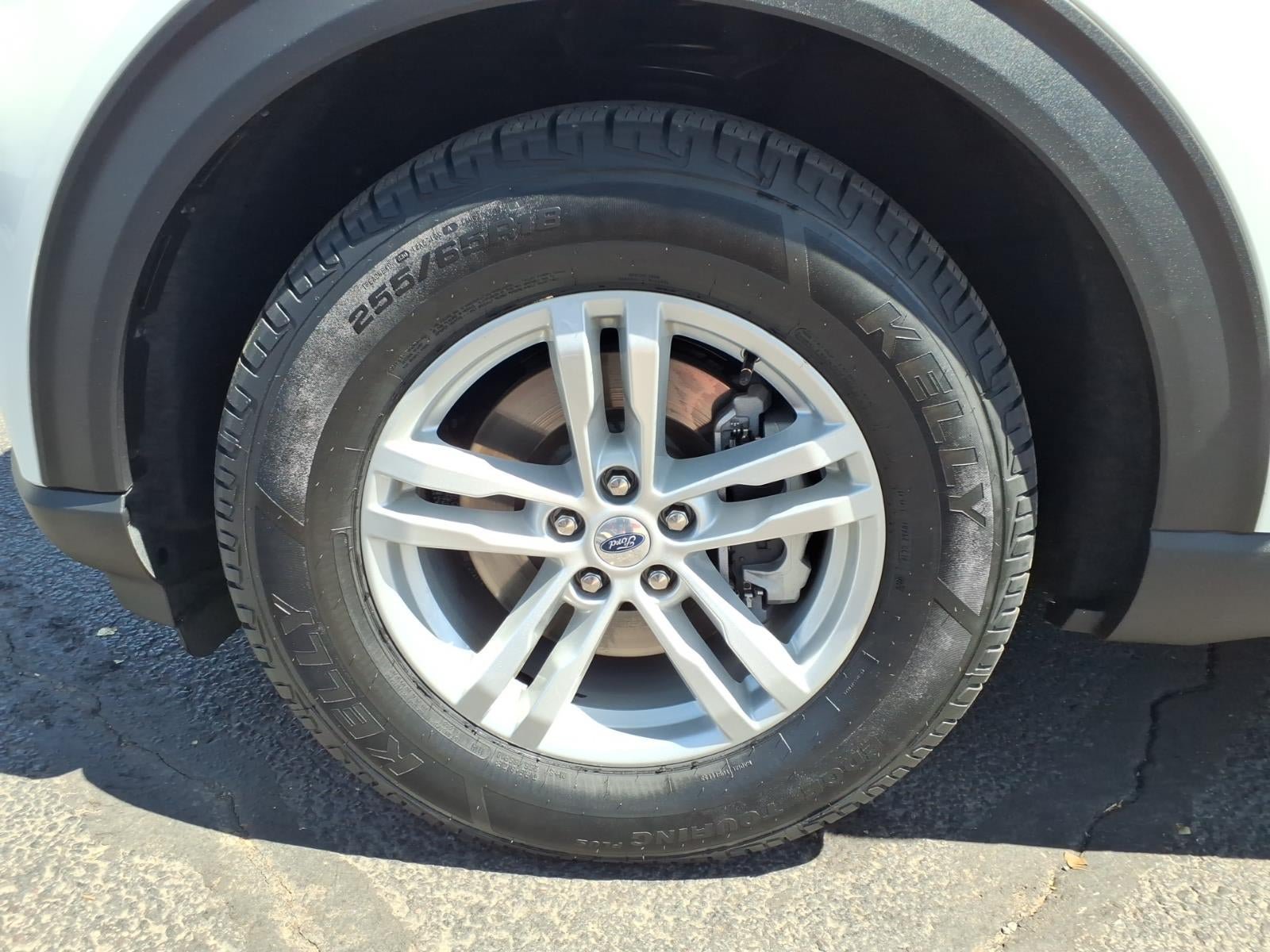 Certified 2023 Ford Explorer XLT RWD image 9