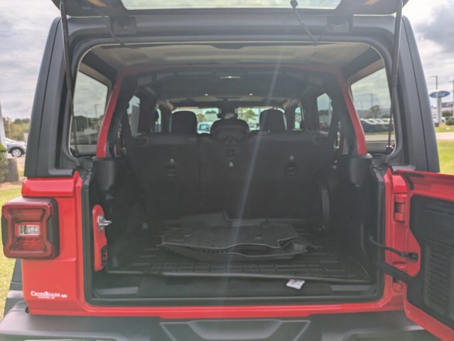 Used 2024 Jeep Wrangler Unlimited Rubicon w/ Technology Group image 34