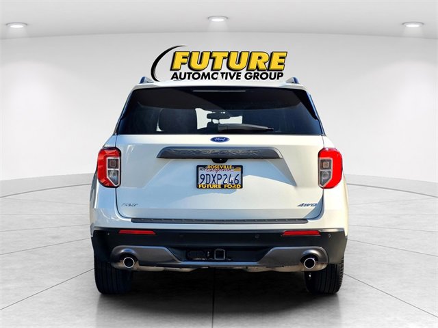Certified 2022 Ford Explorer XLT w/ Equipment Group 202A image 5