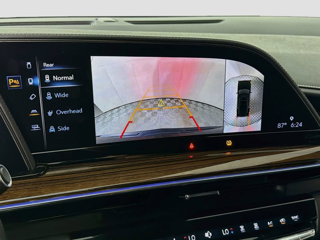 Used 2022 Cadillac Escalade Luxury AWD/4WD image 19