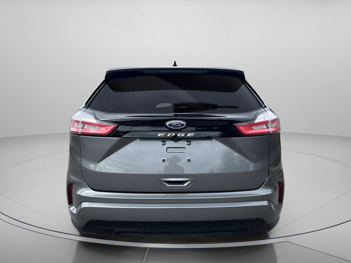 Certified 2024 Ford Edge ST-Line image 3