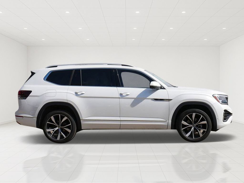 Used 2024 Volkswagen Atlas SEL Premium R-Line AWD/4WD image 2