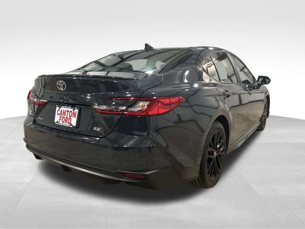 Used 2025 Toyota Camry SE image 5