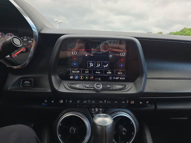 Used 2020 Chevrolet Camaro SS RWD image 33